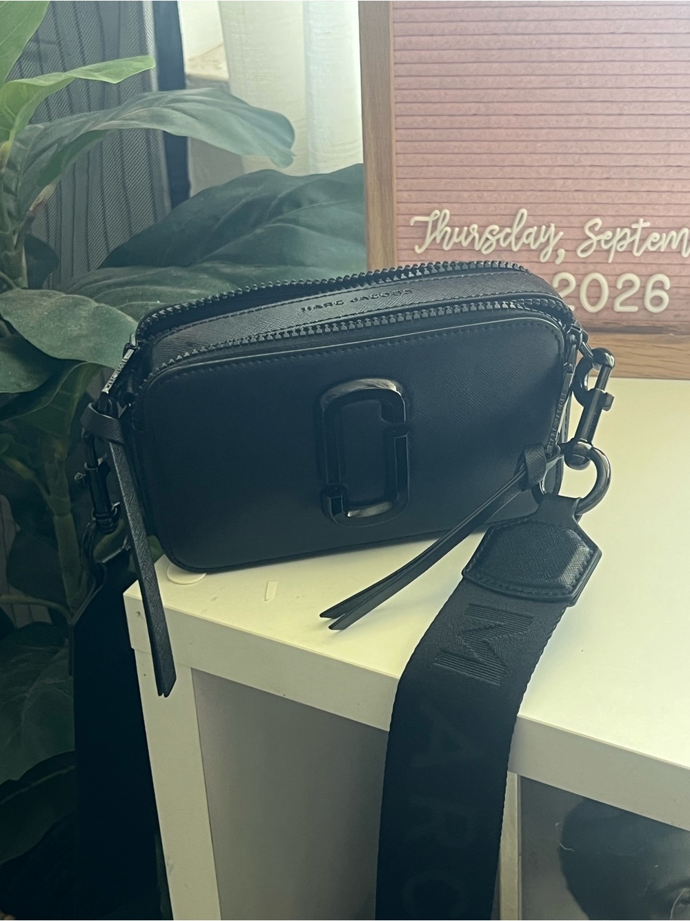 SOLD Marc Jacobs Black Leather Crossbody Snapshot Bag - Picture 2 of 5